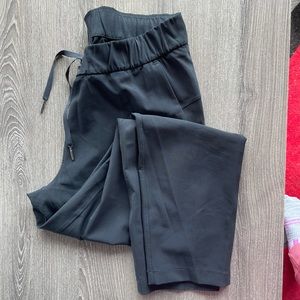 Lululemon On The Fly pant - like new!